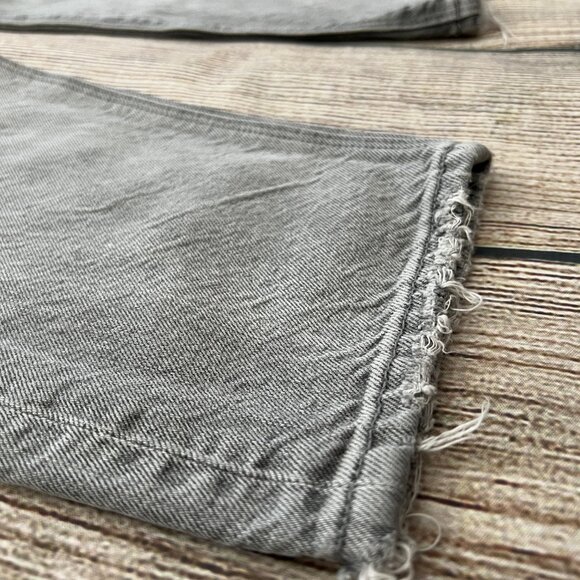 E1 -- AMERICAN EAGLE gray comfort stretch waistband destroyed mom jeans 4 - Picture 5 of 8